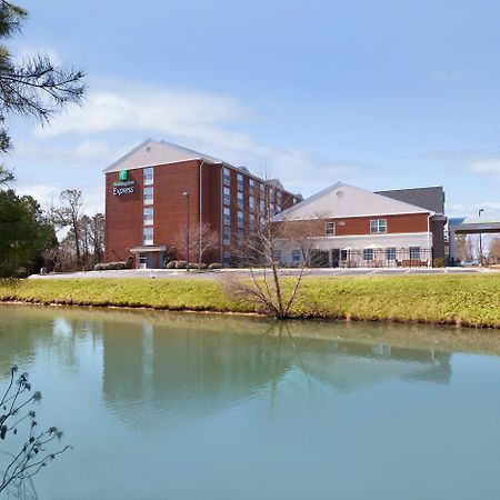 Holiday Inn Express Williamsburg North By Ihg Norge Ngoại thất bức ảnh
